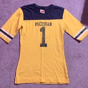 Nike Michigan wolverines shirt UM